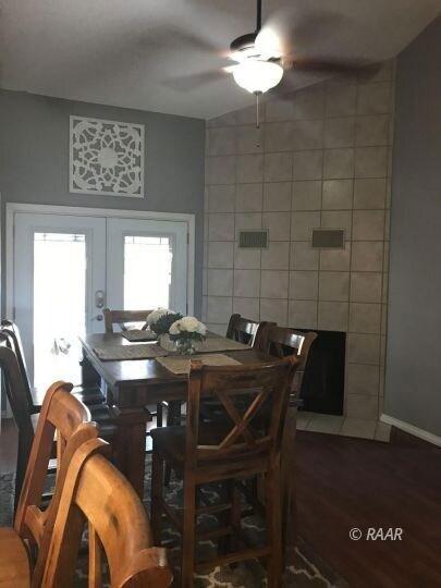 family/dining
