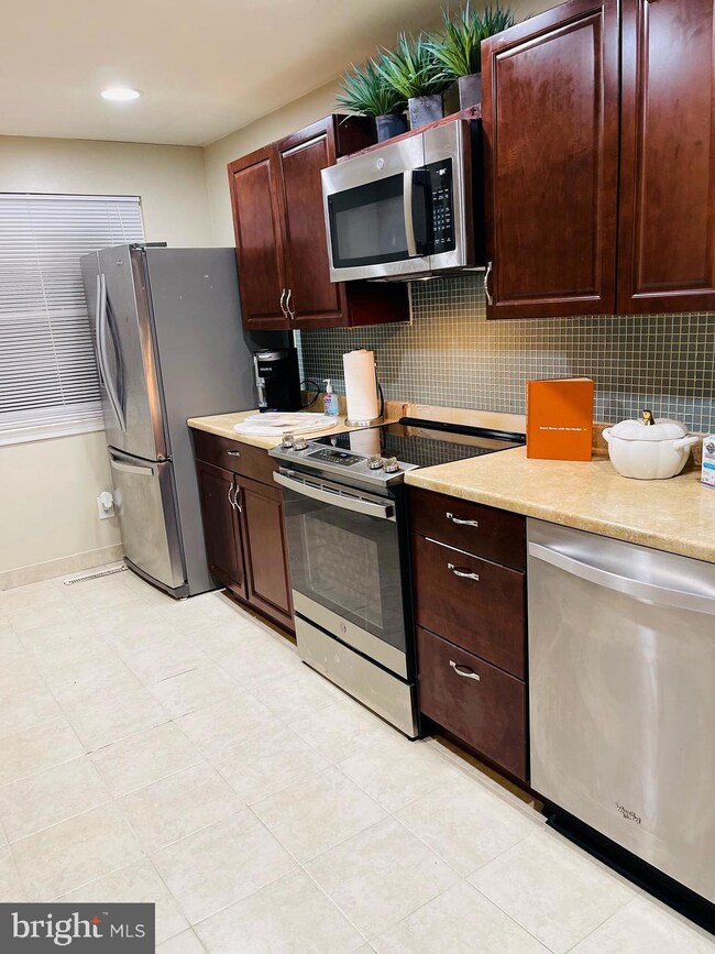 863 Wedgewood Dr, Lansdale, PA 19446 - photo 5