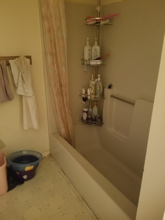 19 Blackstone Dr unit 21, Nashua, NH 03063 - photo 7