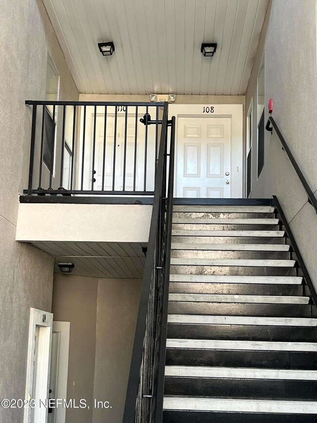 7063 Deer Lodge Cir unit 110, Jacksonville, FL 32256 - photo 3