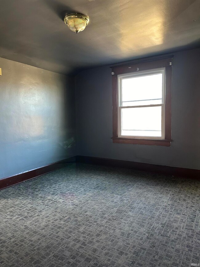 201 E Memorial Dr, Muncie, IN 47302 - photo 7