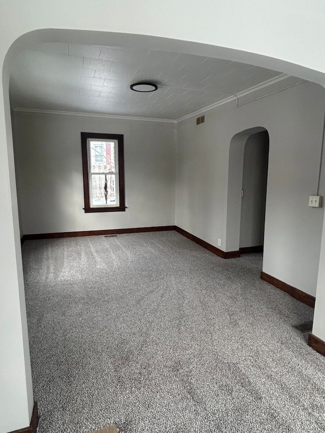 253 S Greenwich St unit 1, Valparaiso, IN 46383 - photo 2