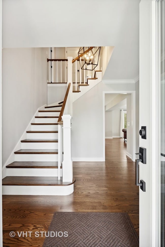 852 Mt Vernon Ct, Naperville, IL 60563 - photo 4