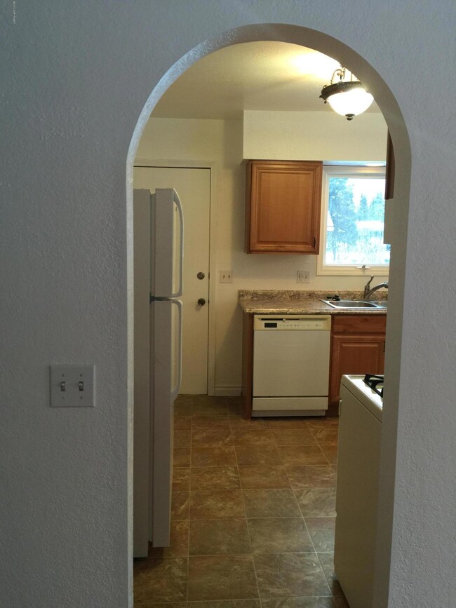 Archway to Kitchen