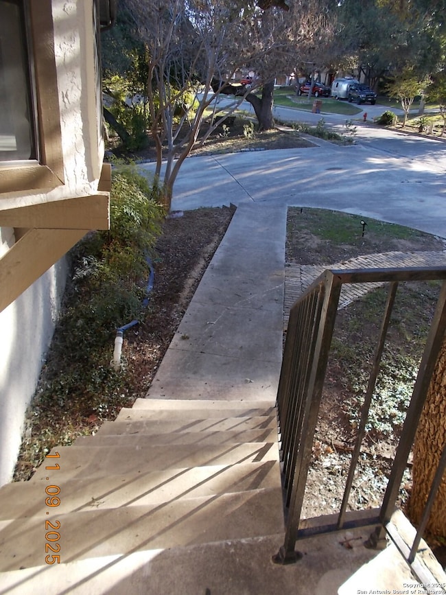 1247 Abbotsbury, Universal City, TX 78148 - photo 5