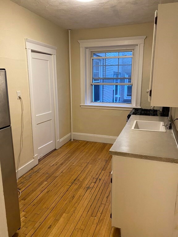 14 Melvin Ave unit 7, Brighton, MA 02135 - photo 3