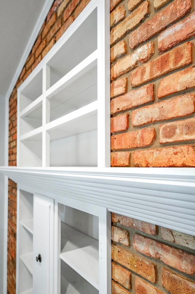 2301 Union St, Emmetsburg, IA 50536 - photo 5