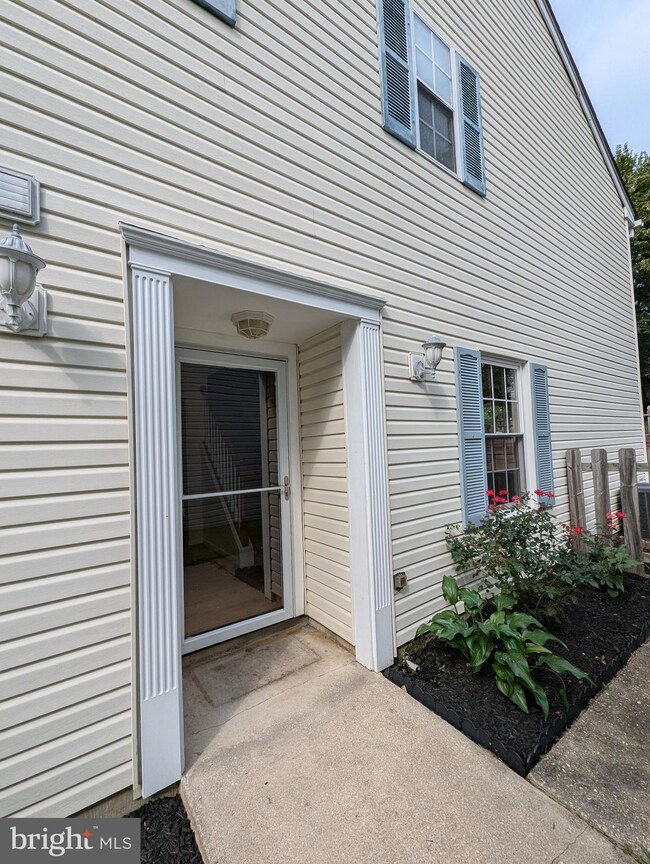 32 Huxley Cir, Abingdon, MD 21009 - photo 4