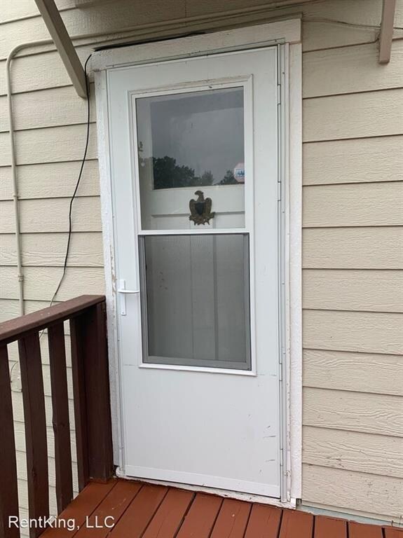 Upstairs entry