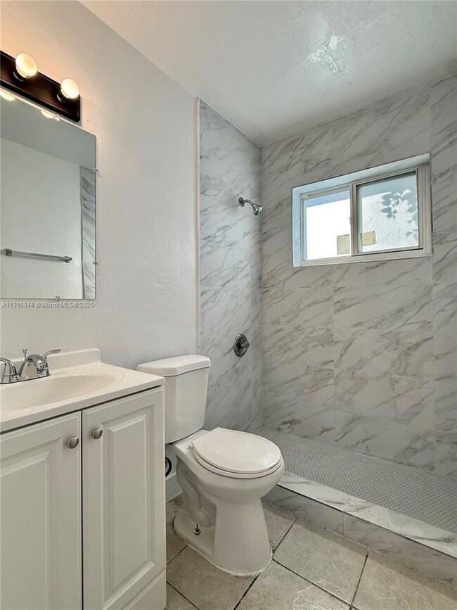 10 NW 77th St unit 12, Miami, FL 33150 - photo 7