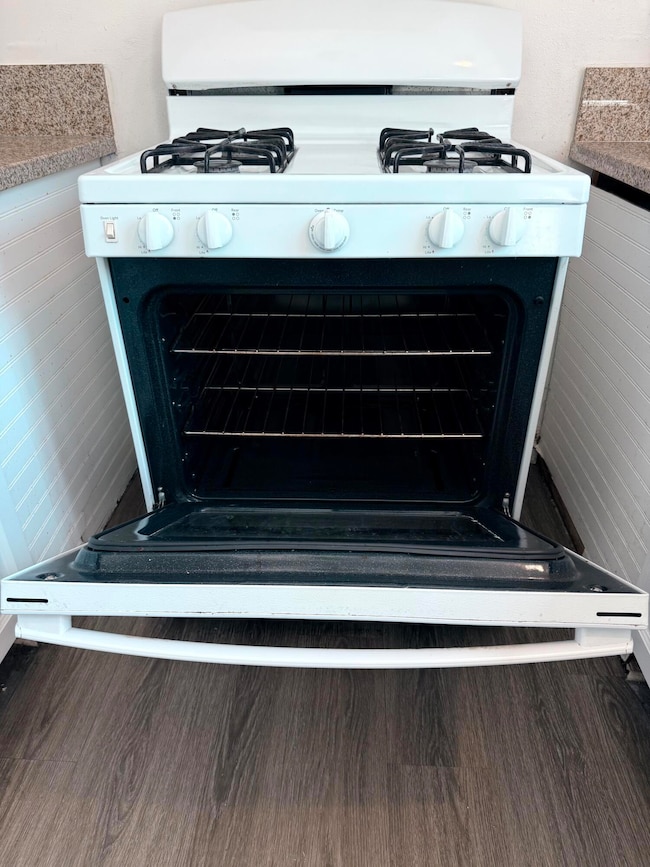 1027 San Andres St unit 4, Santa Barbara, CA 93101 - photo 4