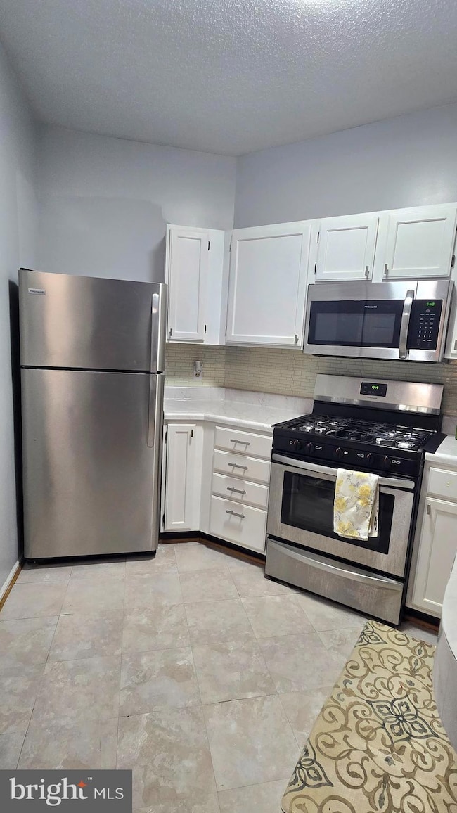 14314 Climbing Rose Way unit 305, Centreville, VA 20121 - photo 6