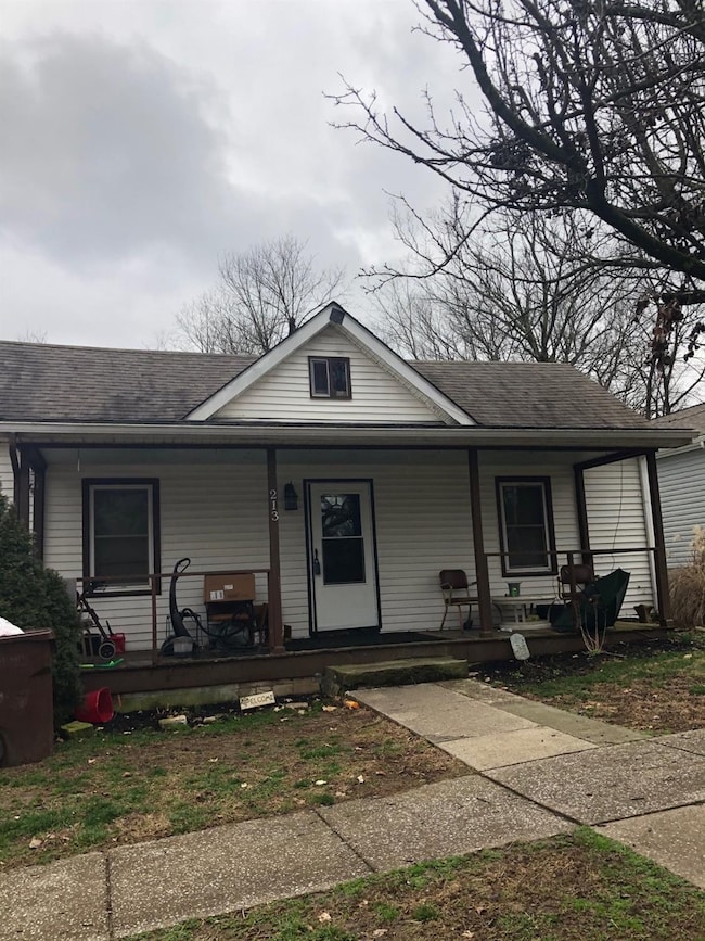 213 E Stephens St, Midway, KY 40347 - photo 2