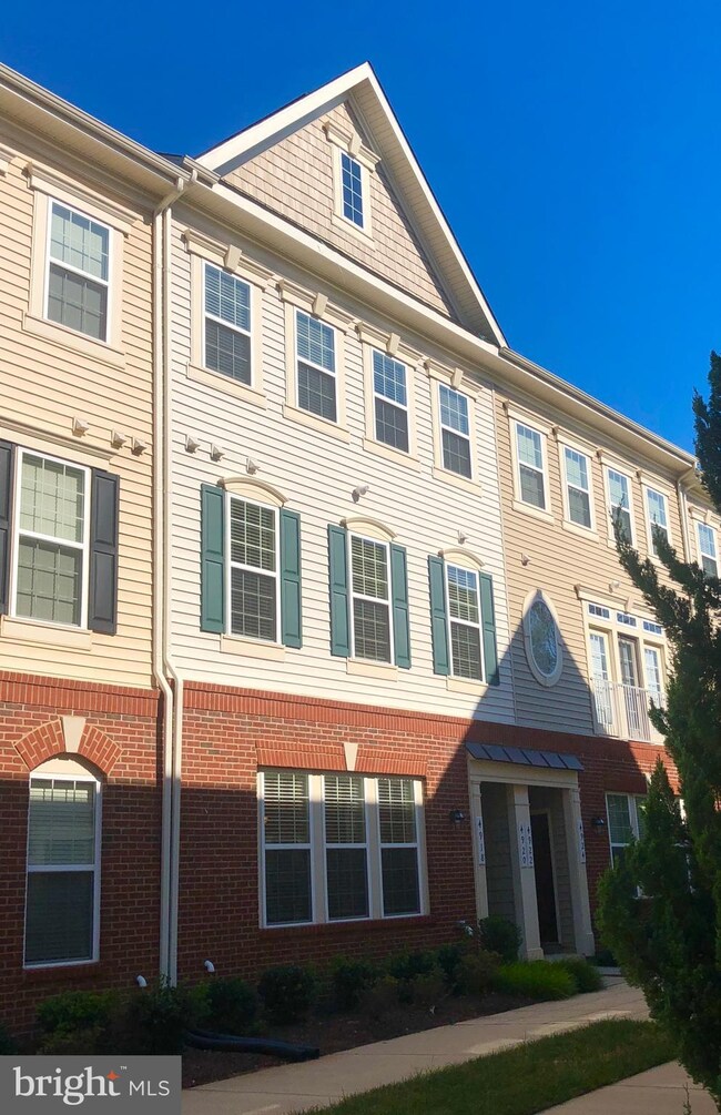 4918 Dane Ridge Cir, Woodbridge, VA 22193 - photo 2