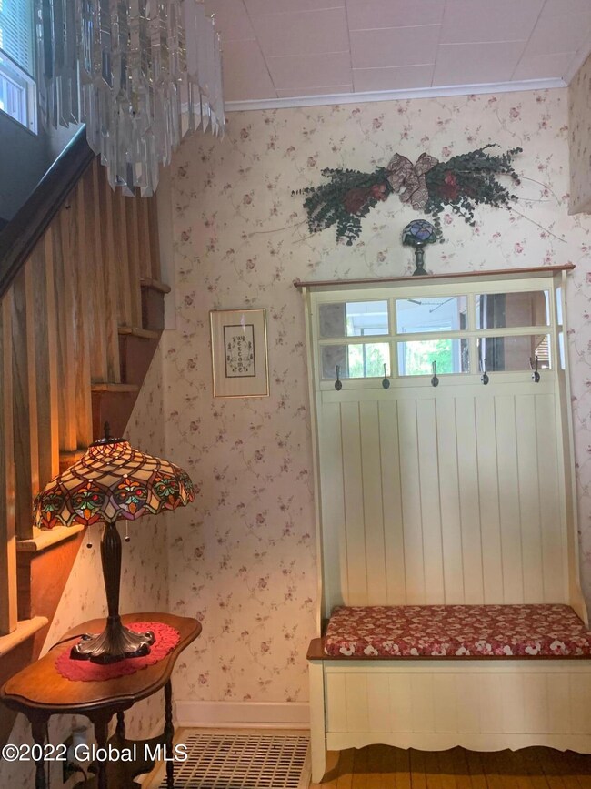 118 Bruce St, Schenectady, NY 12302 - photo 3