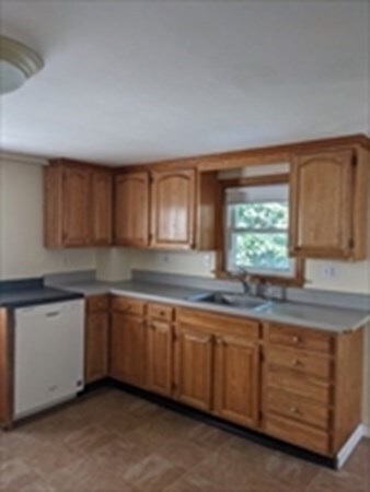 8 Allen St unit 2, Salem, MA 01970 - photo 6