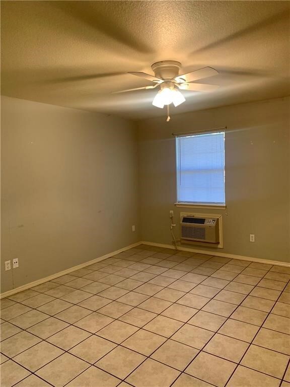 944 N Storer Ave unit 3, Fayetteville, AR 72701 - photo 4