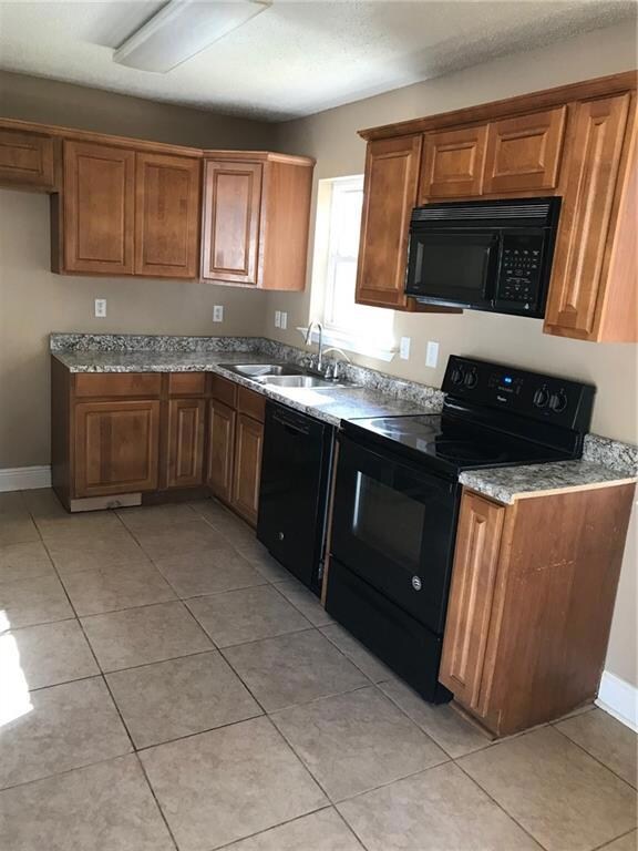 839 Oak St, Slidell, LA 70458 - photo 2