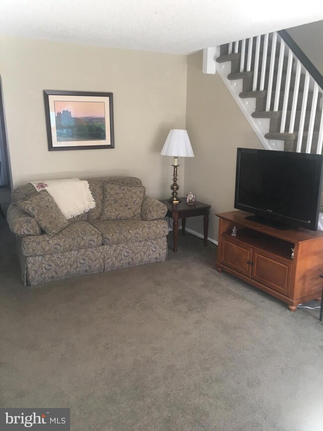 3823 Plumstead Ave, Drexel Hill, PA 19026 - photo 4