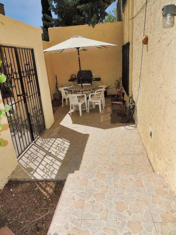 10620 Springwood Dr unit C, El Paso, TX 79935 - photo 2