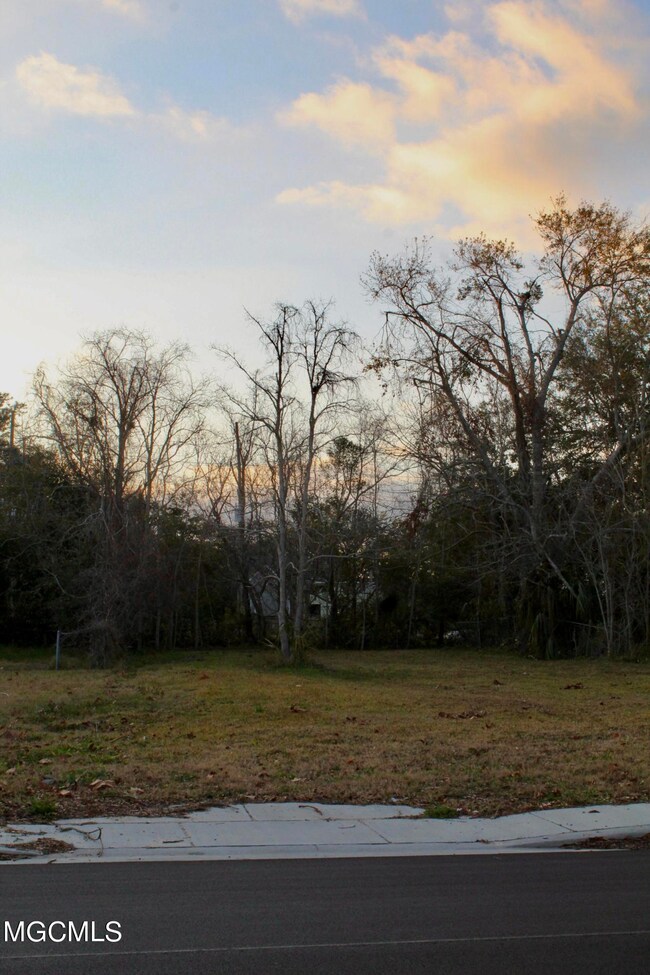 273 Querens Ave, Biloxi, MS 39530 - photo 5