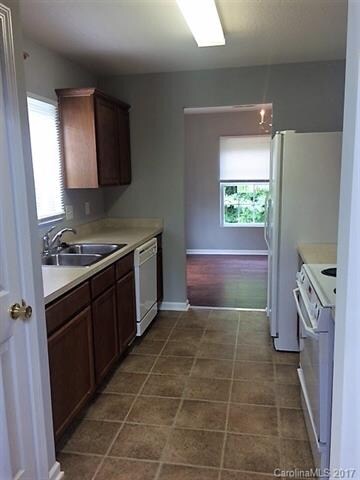 1559 Brookgreen Ave, Statesville, NC 28677 - photo 5