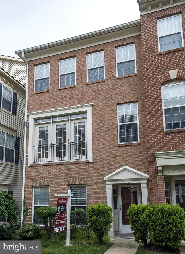 2370 Huntington Station Ct, Alexandria, VA 22303 - photo 2