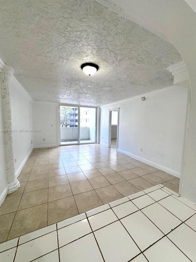 10090 NW 80th Ct unit 1329, Hialeah Gardens, FL 33016 - photo 5