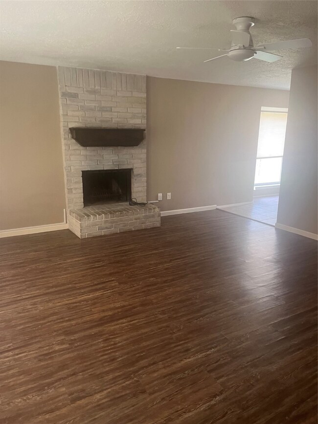 4422 Tealgate Dr, Spring, TX 77373 - photo 4