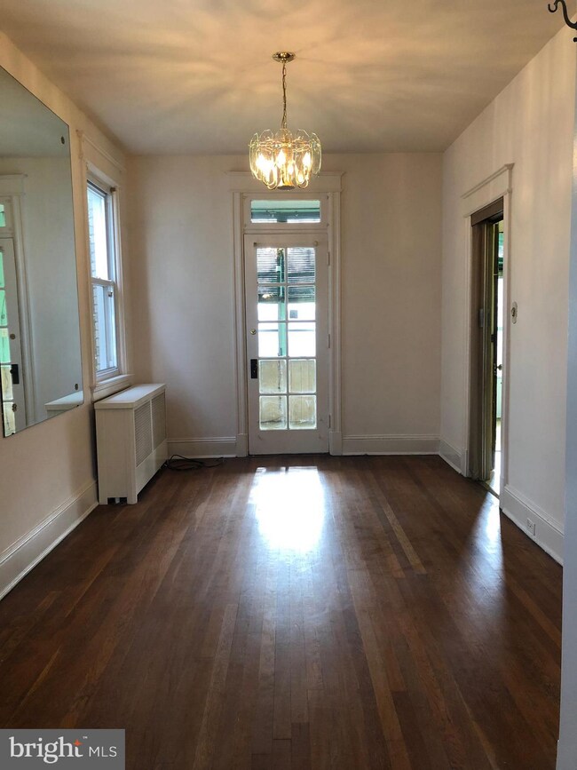 1027 Girard St NE, Washington, DC 20017 - photo 3