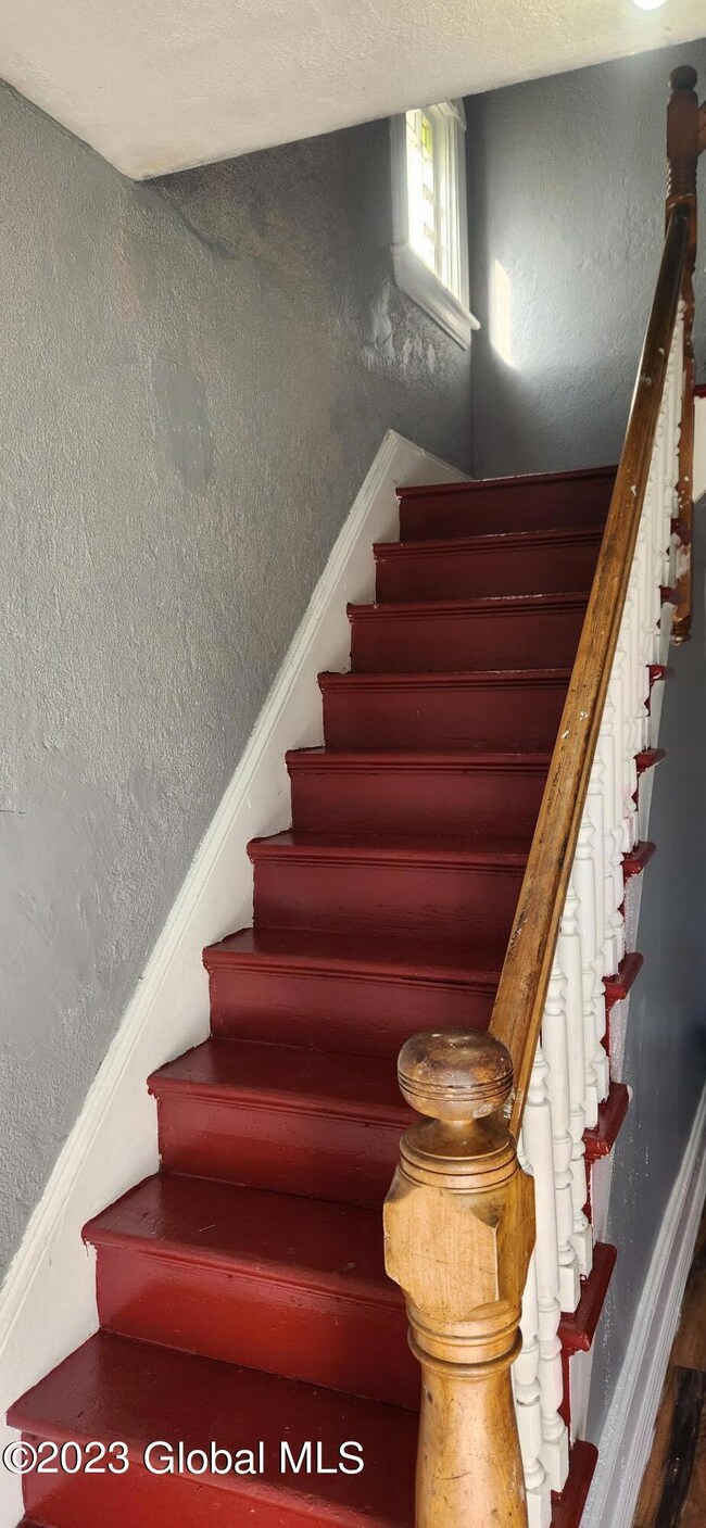 402 Summit Ave, Schenectady, NY 12307 - photo 2