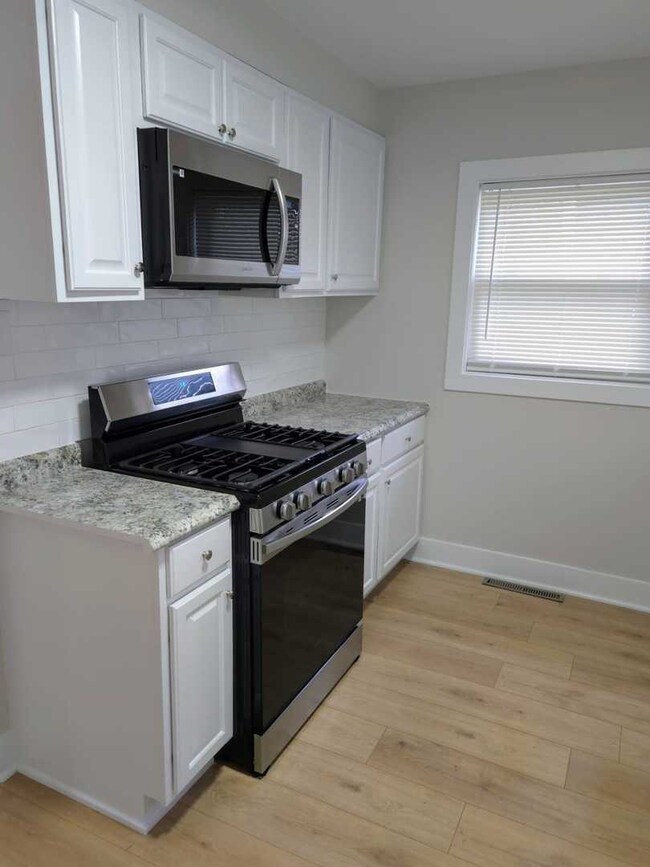 16117 Wolcott Ave, Markham, IL 60428 - photo 7