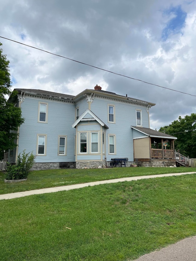 423 Oak St, Paw Paw, MI 49079 - photo 5