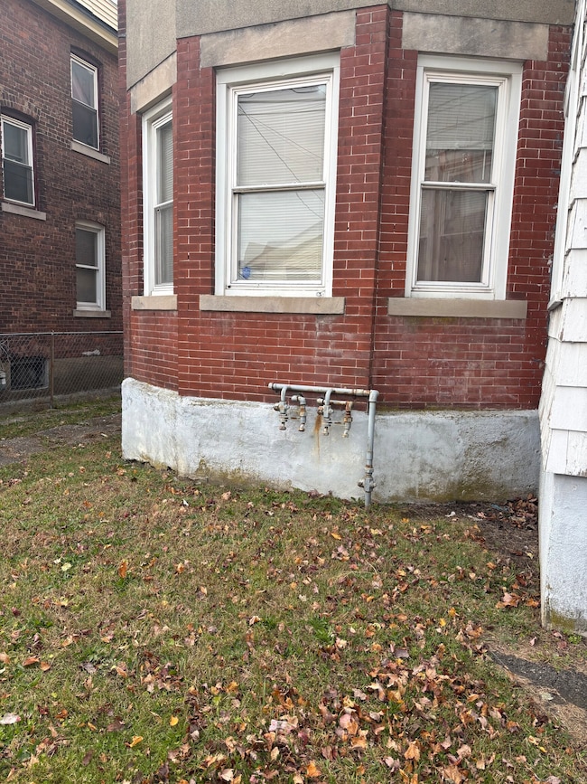 179 Read St, Bridgeport, CT 06607 - photo 2