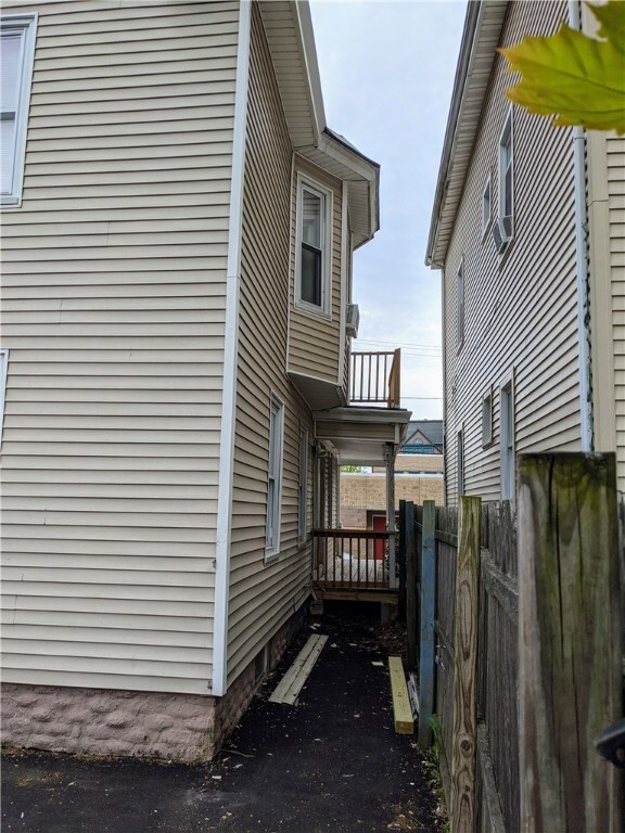 111 Burnett St, Providence, RI 02907 - photo 4