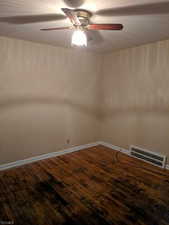 19812 Libby Rd, Maple Heights, OH 44137 - photo 5