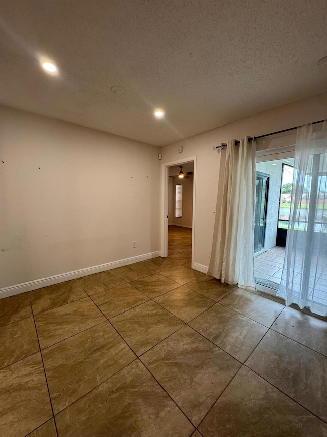 1343 Summit Run Cir, West Palm Beach, FL 33415 - photo 5