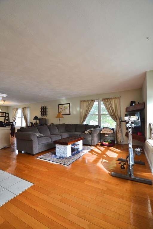 1045 Washington St unit 1, West Newton, MA 02465 - photo 3