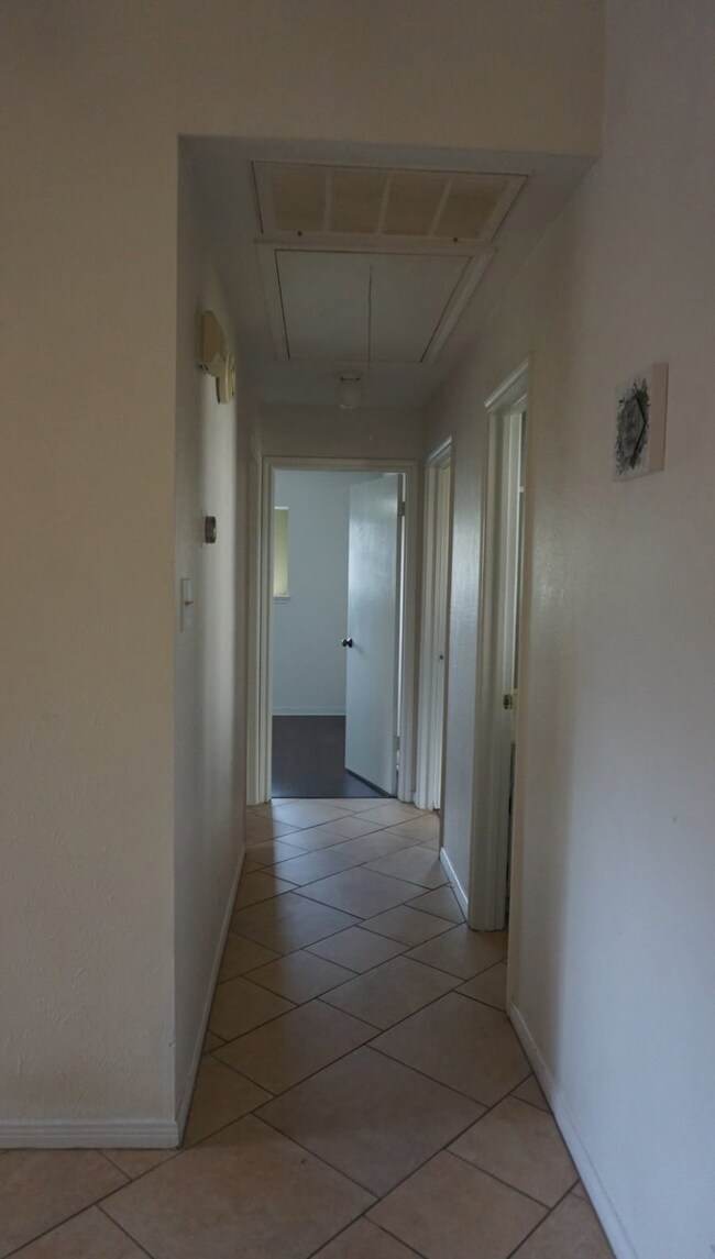 2617 La Mesa St, Bay City, TX 77414 - photo 5