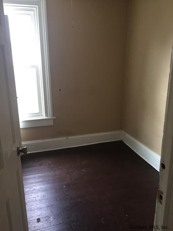 512 Yates St unit 2nd Floor, Albany, NY 12208 - photo 6
