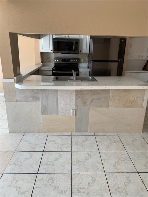 924 Caribbean Dr, Davenport, FL 33897 - photo 2