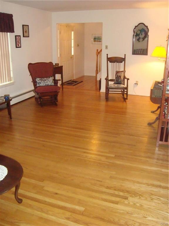 1300 Walnut Ln, Macungie, PA 18062 - photo 6