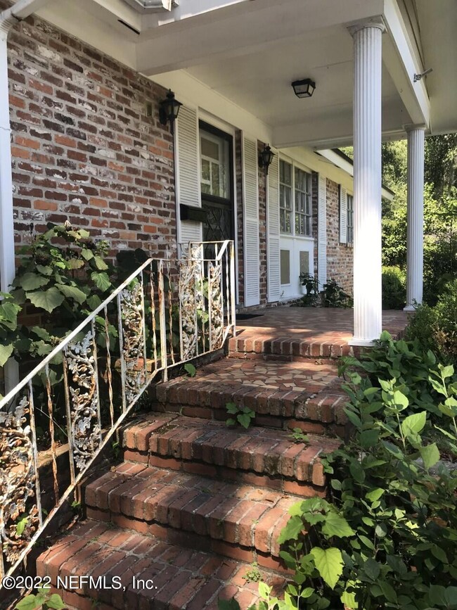 1653 Londonderry Ct, Jacksonville, FL 32210 - photo 4