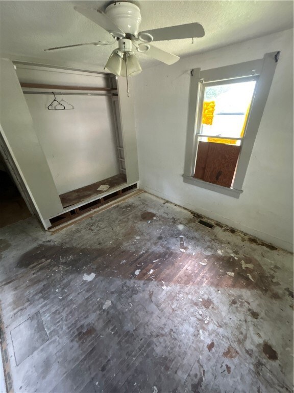 1159 E Mueller Ave, Decatur, IL 62526 - photo 5