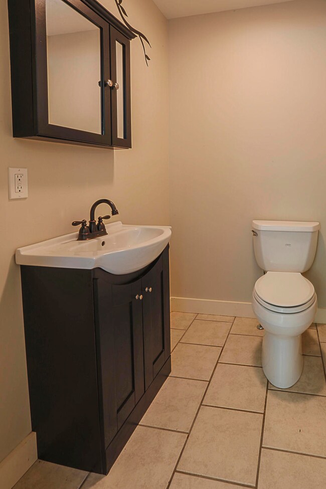 255WatervilleRd-17