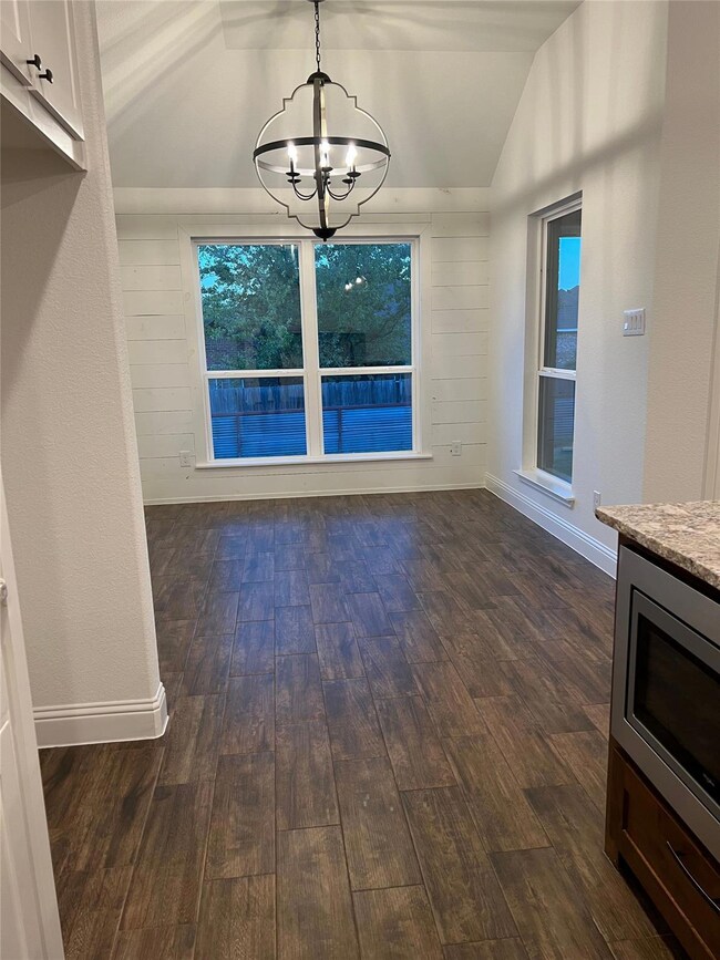 121 Buckeye Dr, Weatherford, TX 76086 - photo 6