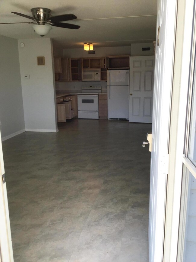 9634 Wash Davis Rd unit 330-C, Summerton, SC 29148 - photo 7