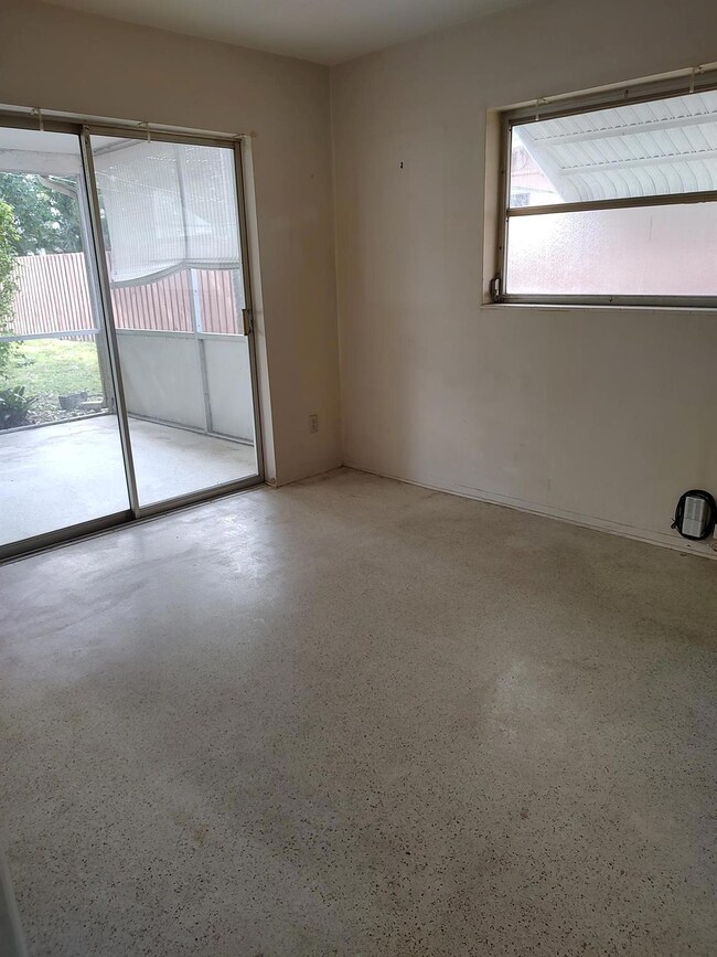 2nd bedroom opens to florida room