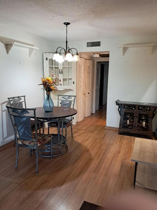 168 Andover G unit 168, West Palm Beach, FL 33417 - photo 2