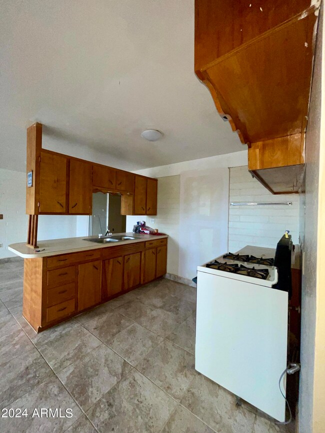 Kitchen 2